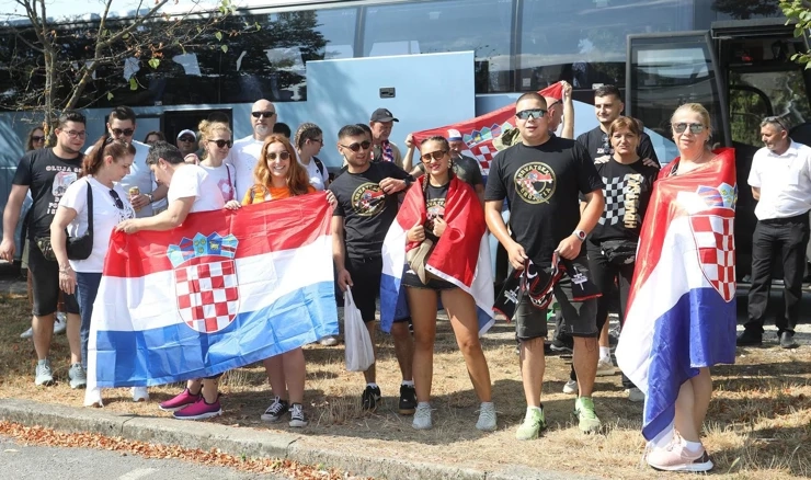 Karlovčani krenuli prema Zagrebu
