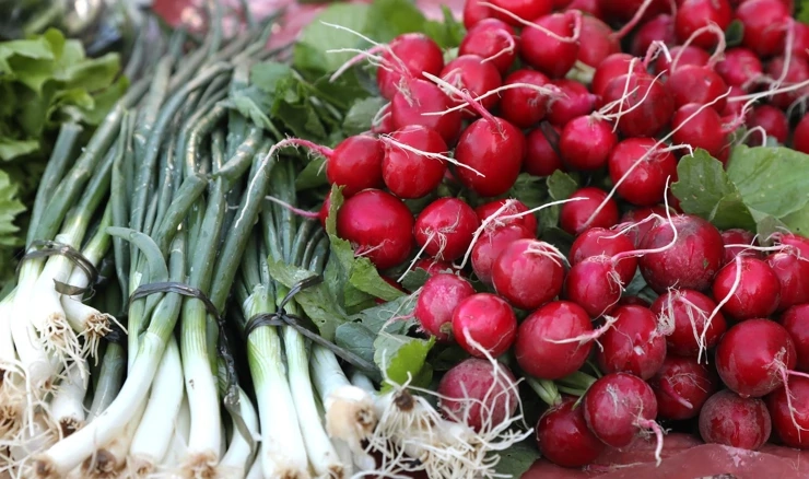 Bogata ponuda na tržnici