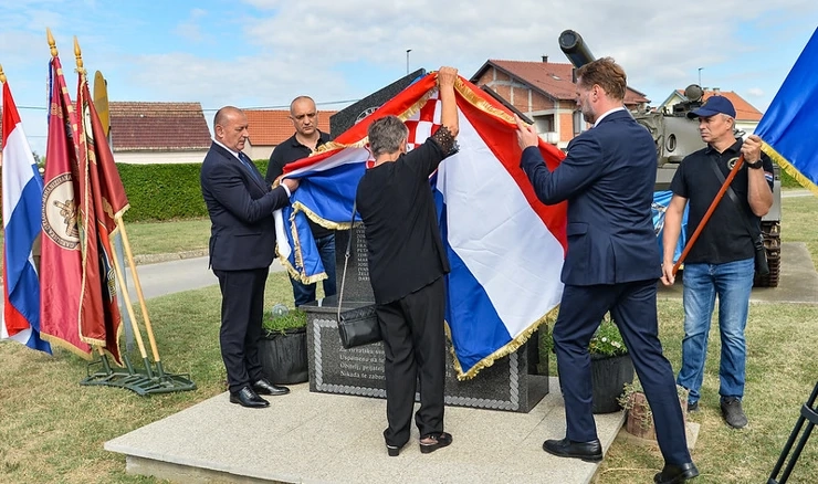 Otkriven spomenik pripadnicima 3. gardijske brigade "Kune"