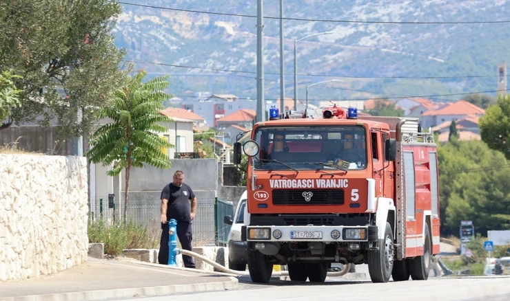 Požar u Rudinama lokalizirala 52 vatrogasca