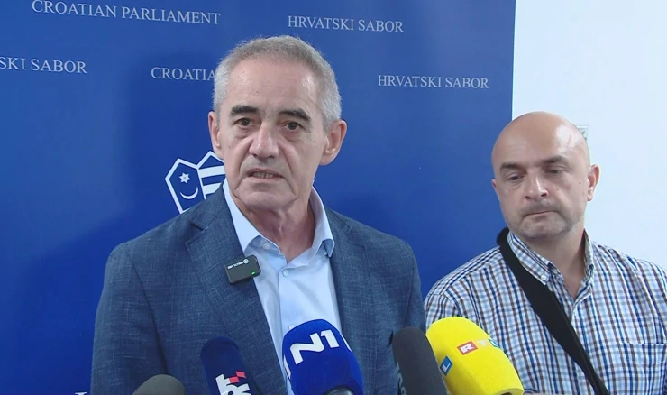 Damir Bakić
