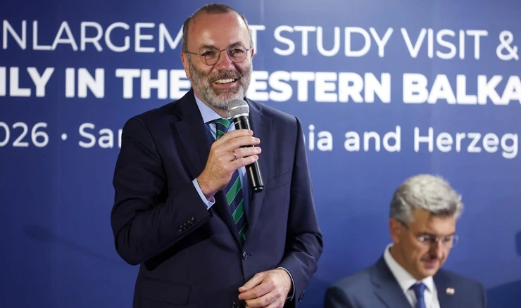 Čelnik EPP-a Manfred Weber čin potpisivanja dokumenta ocijenio je "povijesnim iskorakom"