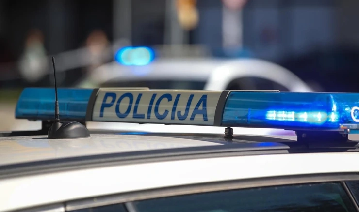 Policija