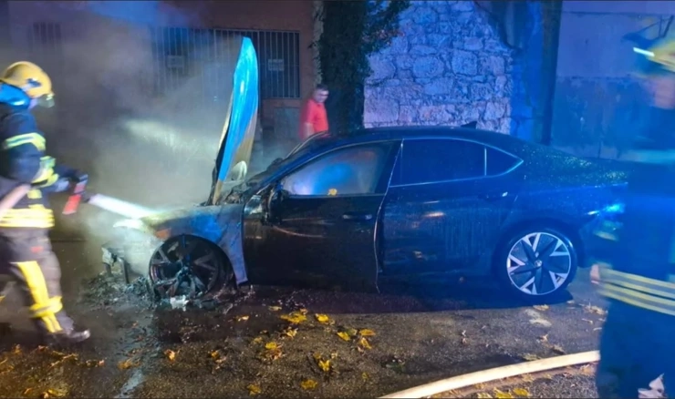 Zapaljeno vozilo gradonačelnika Mostara