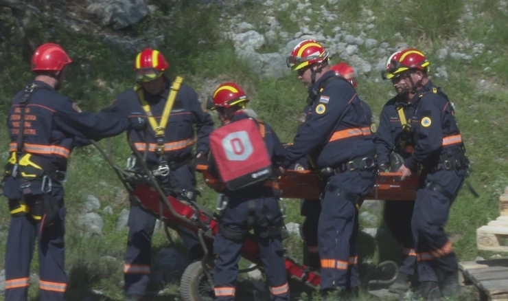 Vježba traganja i spašavanja iz ruševina