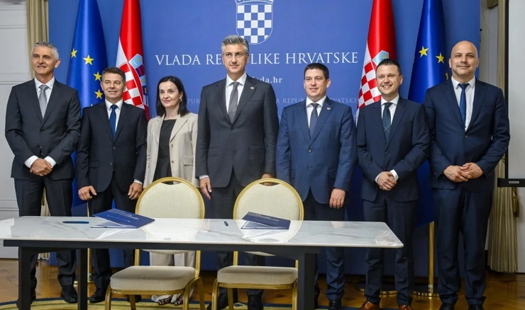 Potpisani ugovori o financiranju i kupoprodaji šest elektrobaterijskih vlakova