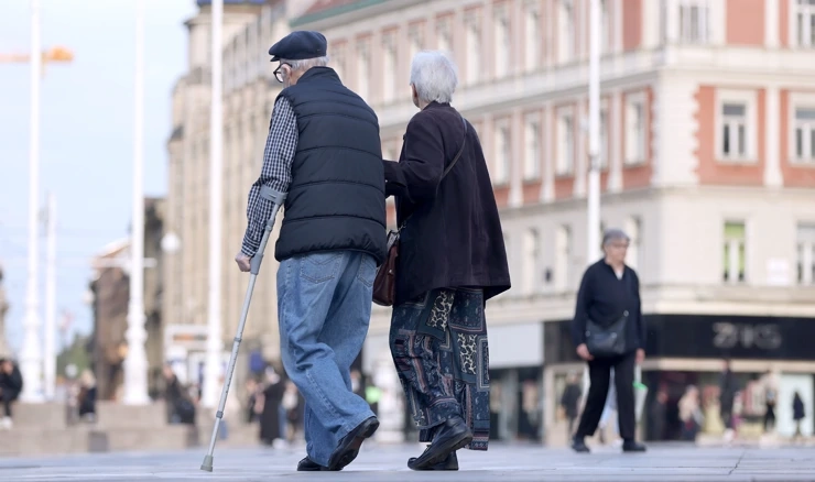Umirovljenici u šetnji