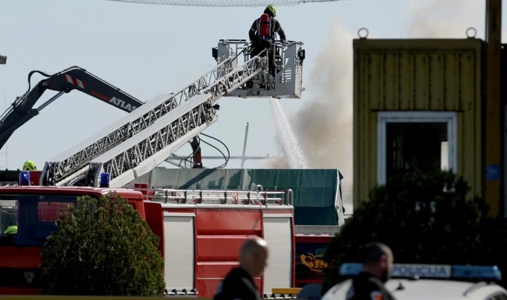 Vatrogasci gase požar na Jakuševcu