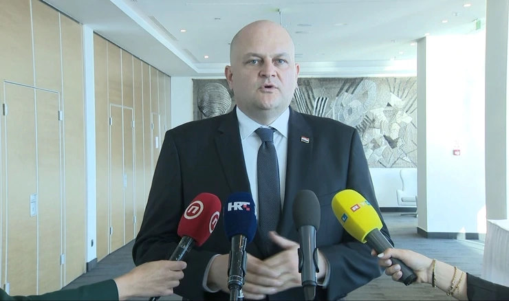 Ministar Ante Šušnjar