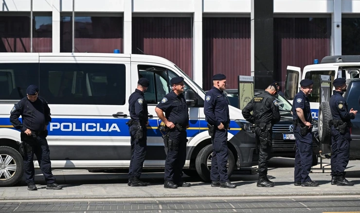 Policija