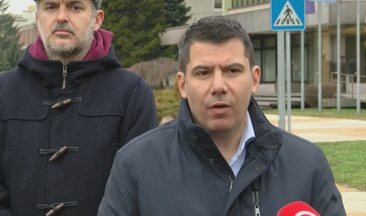 Most, konferencija za novinare ispred Podravke