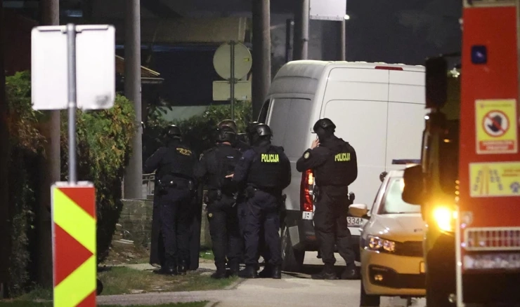  Prijetnja bombom u Kurilovcu, policija blokirala ulicu