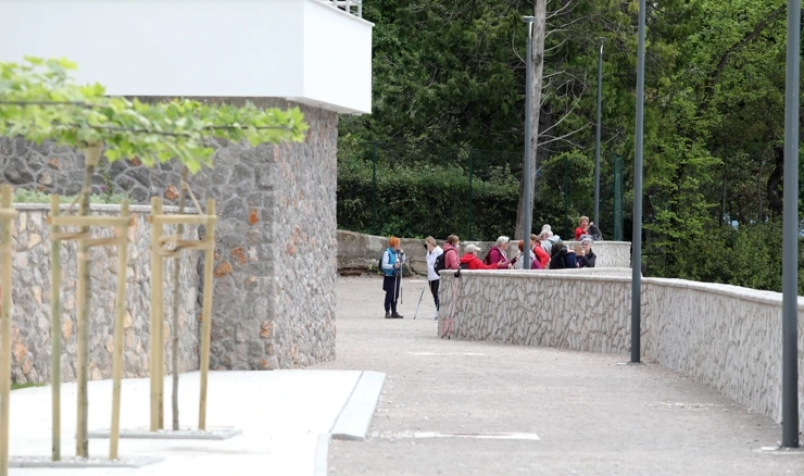 Riječki lukobran opremljen novom led rasvjetom