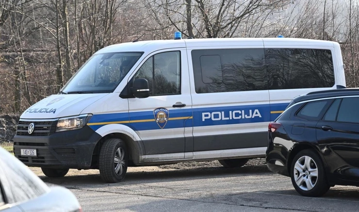 Policija