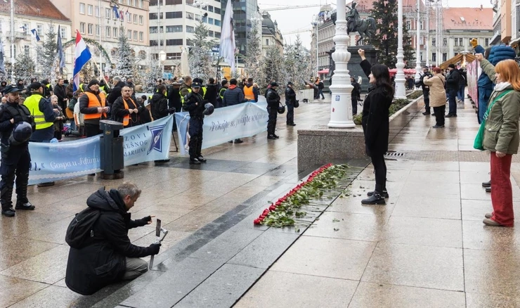Tiha misa kao protuprosvjed moliteljima