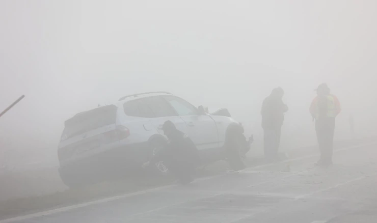 Nesreća dva automobila, jedna osoba poginula