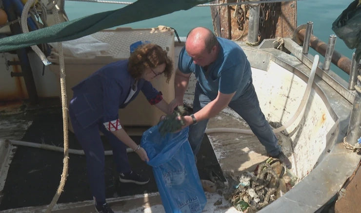 Svaki ribar koji lovi koćom godišnje izvadi 3 tone otpada