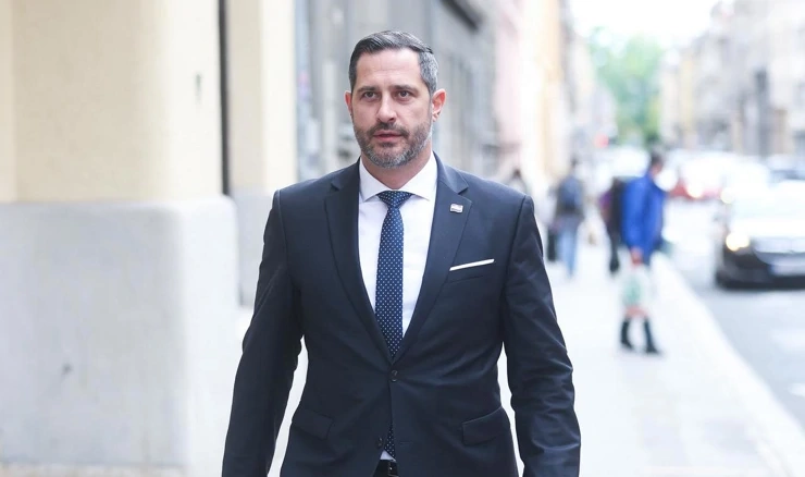 Tonči Glavina, ministar turizma i sporta