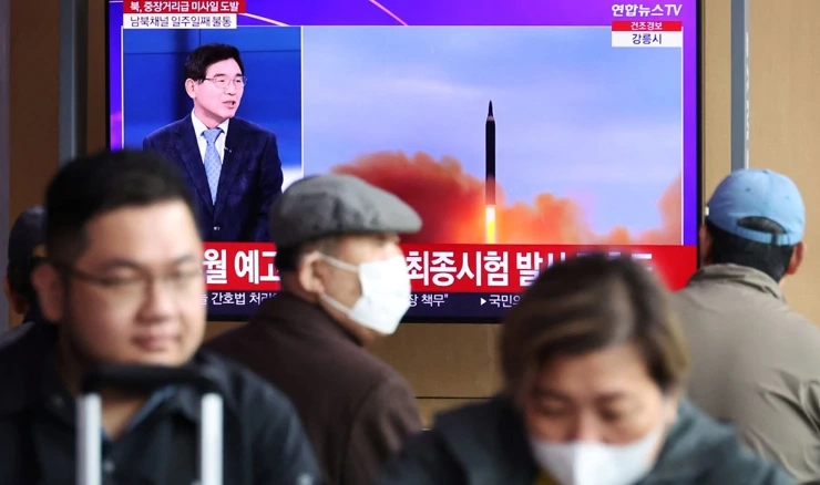 Vijesti o Sjevernoj Koreji da ispaljuje balistički projektil srednjeg ili većeg dometa