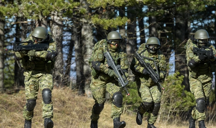Obuka kadeta u zimskom kampu 