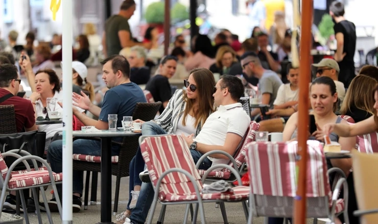 Otvaranje kafića
