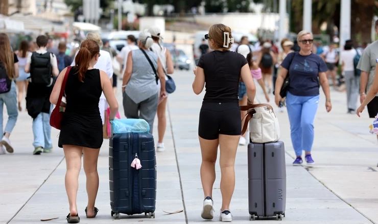 HTZ: Turistička noćenja u pola godine porasla dva posto, na 28 milijuna, u lipnju pad