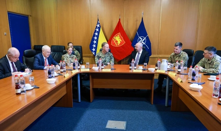 Zapovjednik Zapovjedništva savezničkih združenih snaga NATO-a, admiral George Wikoff