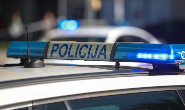 Policija