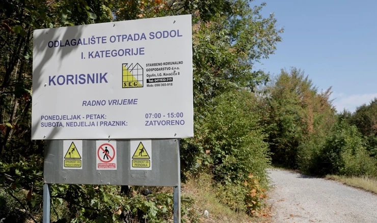 Stipetić je ustvrdio da je gradonačelnik neistinito tvrdio da se otpad na odlagalište Sodol ne zaprima iza 15 sati