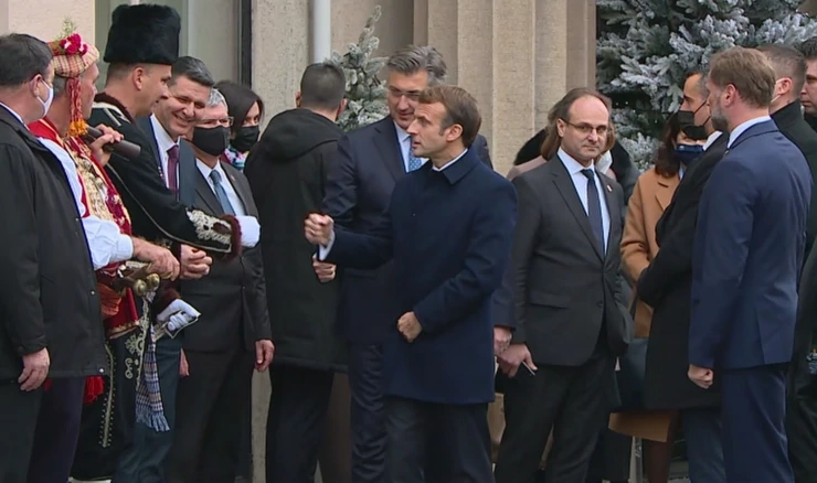Macron i Plenković ispred hotela Esplanade