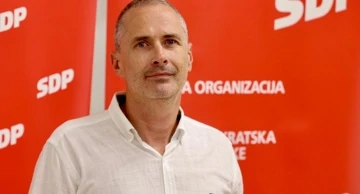Kukoč je najavio da će zajedno sa svojim kolegama u narednom razdoblju pokušati vratiti povjerenje simpatizerima 
