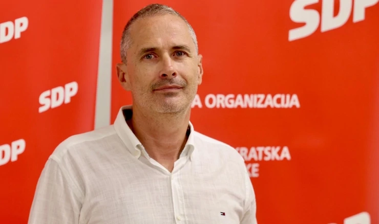 Kukoč je najavio da će zajedno sa svojim kolegama u narednom razdoblju pokušati vratiti povjerenje simpatizerima 