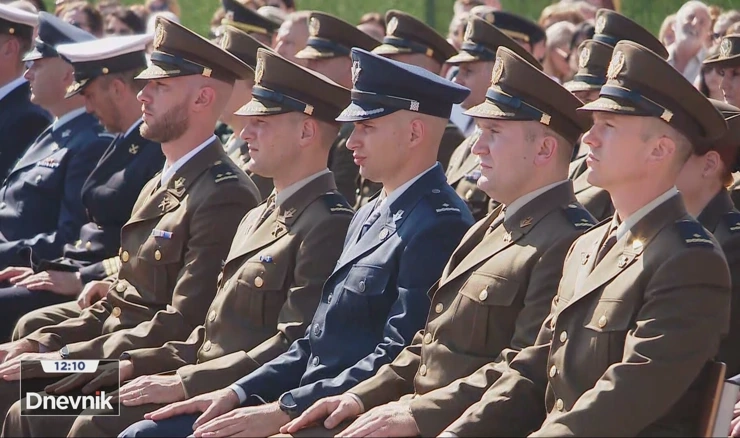 Promovirani polaznici vojnih škola