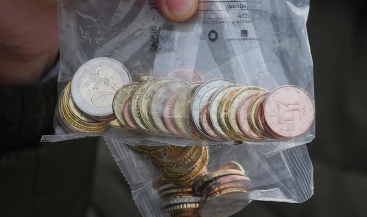 Od danas se može kupiti početni paket eurokovanica, 33 eurokovanice  vrijede 13,28 eura (100 kuna)