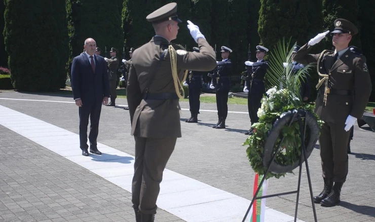Bugarski predsjednik Radev u Vukovaru položio vijence