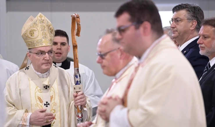 Kardinal Bozanić predvodio svetu misu za Domovinu prigodom Dana državnosti 