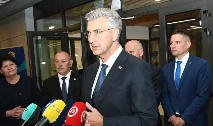 Plenković u Sisku na otvorenju nove zgrade Ekonomske škole