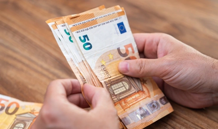 Najveće plaće u informacijama i komunikacijama - Fina