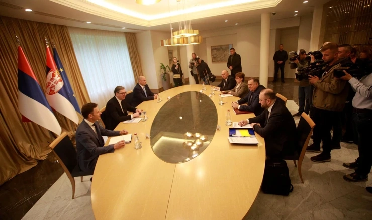 Vučić se sastao s Miloradom Dodikom u Beogradu