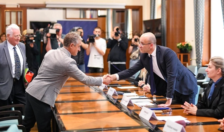 Hrvatska stranka prava, Hrvatsko bilo i Hrvatska demokratska seljačka stranka predale liste