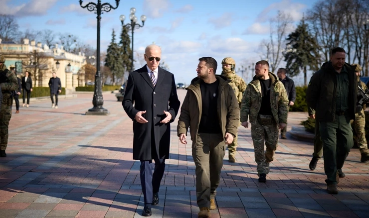 Američki predsjednik Biden nenajavljim posjetom Ukrajini iznenadio je svjetske medije
