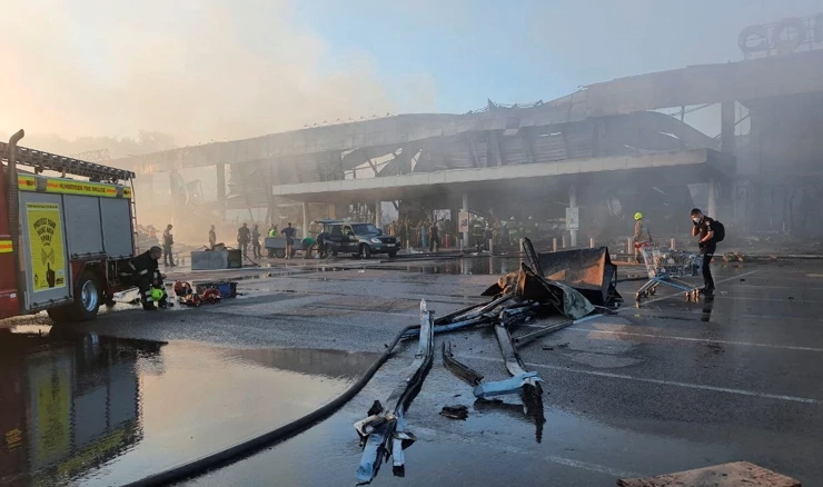 Napad na trgovački centar u Kremenčuku