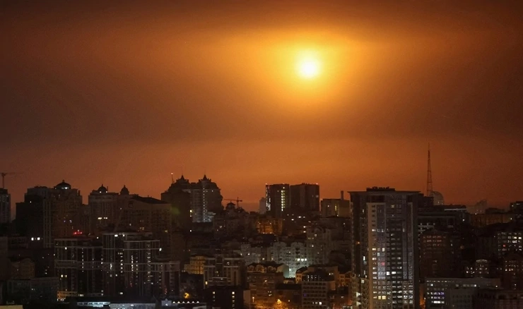 Ukrajinska protuzračna obrana djeluje iznad Kijeva