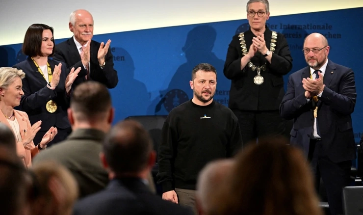 Zelenski primio nagradu Karla Velikog u ime ukrajinskog naroda