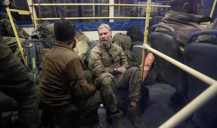 Predaja boraca iz čeličane Azovstalj