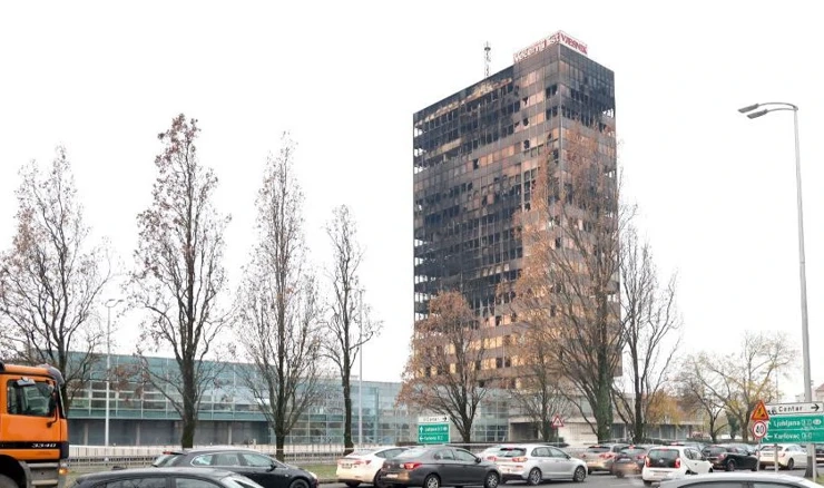 Vjesnikov neboder nakon razornog požara