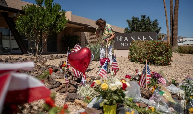 Odavanje počasti Charlieju Kirku