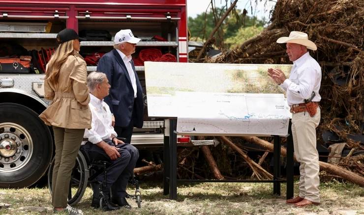 Donald Trump obilazi područje poplavljeno u Teksasu