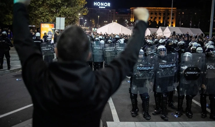 Prosvjed pred Skupštinom u Beogradu
