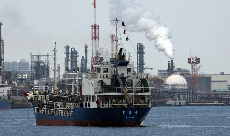 Rafinerija nafte južno od Tokija